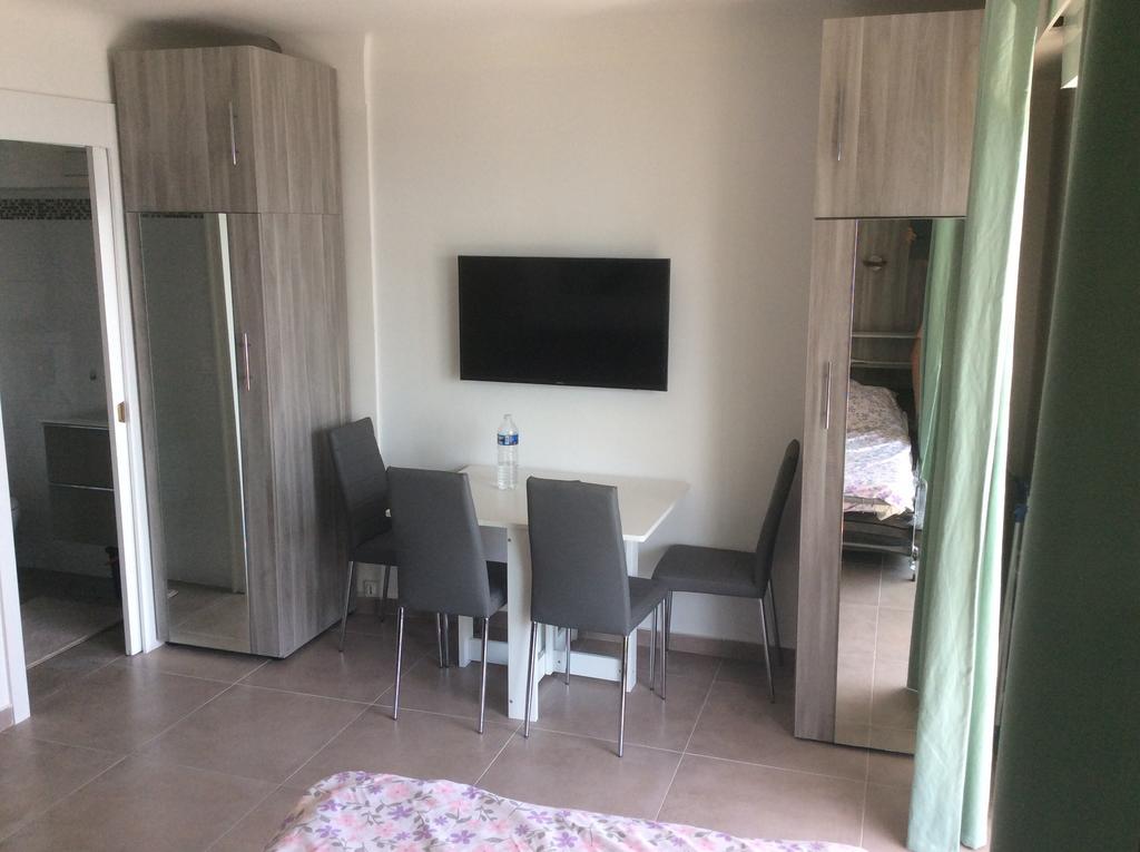 Studio On The Croisette With Sea View Lejlighed Cannes Eksteriør billede