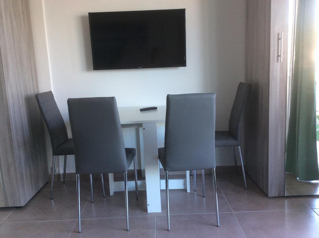 Studio On The Croisette With Sea View Lejlighed Cannes Eksteriør billede
